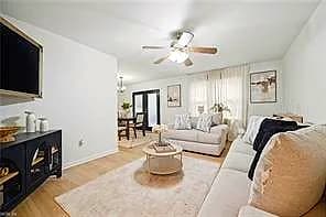 13 Darlene LN, NEWPORT NEWS VA 23608 - Photo 4
