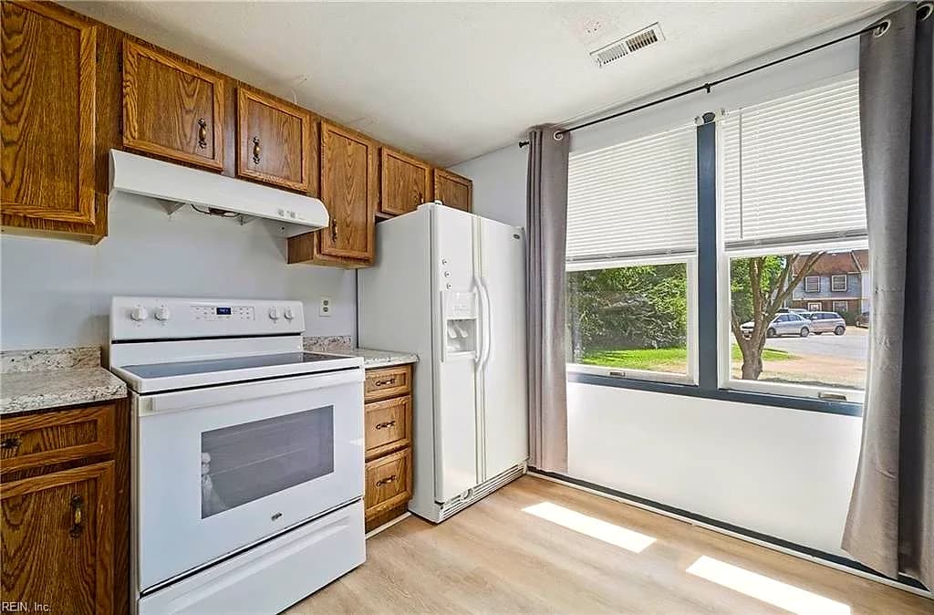 1300 Vanasse CT, HAMPTON VA 23666 thumb 6
