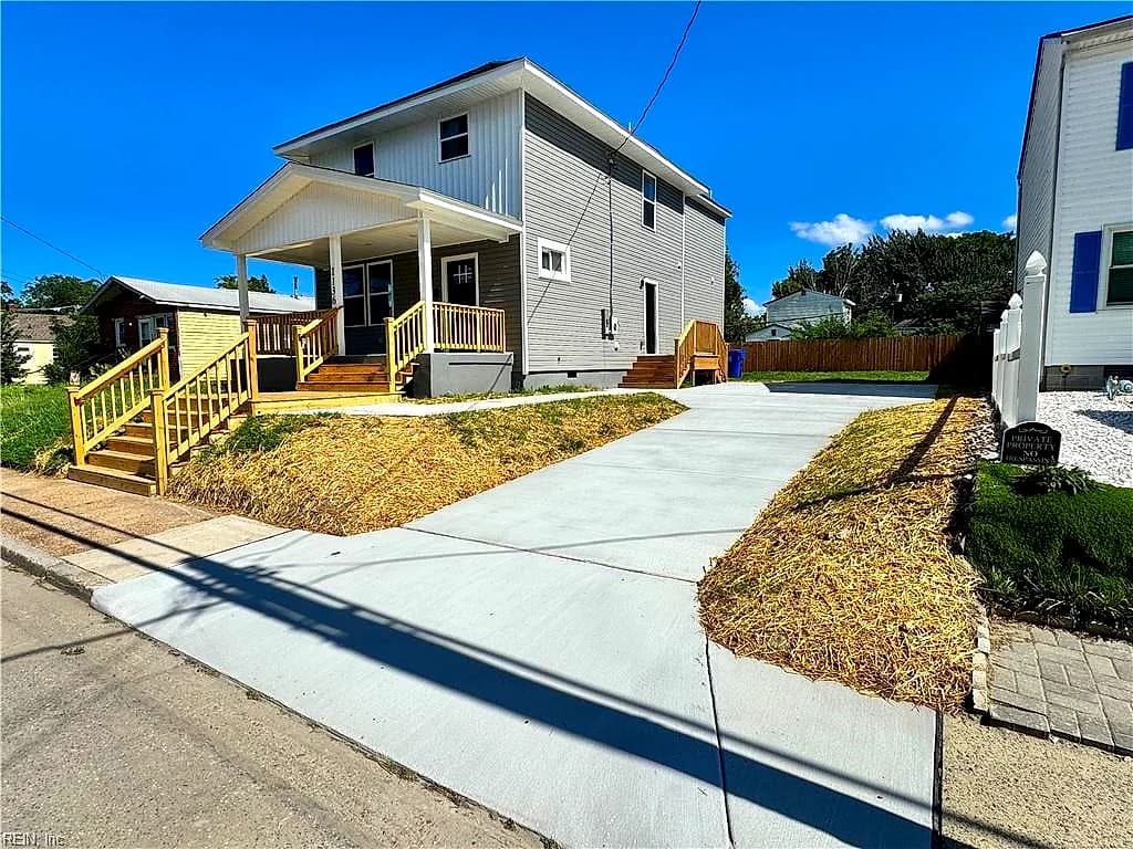 1136 35th ST, NEWPORT NEWS VA 23607 - Photo 4
