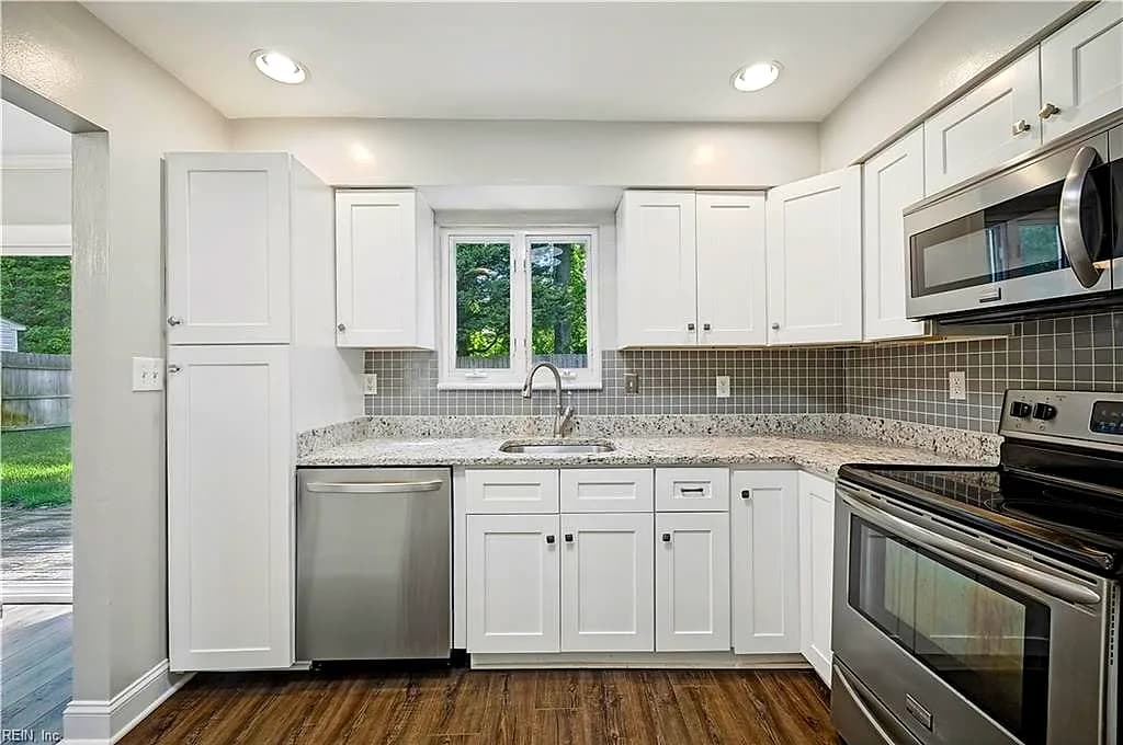 400 Courtney ARCH, VIRGINIA BEACH VA 23452 - Photo 4