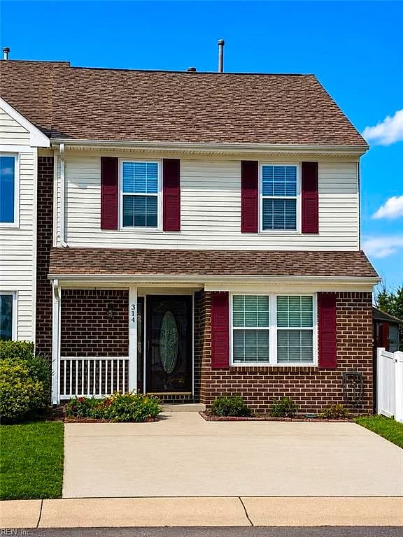 314 Sussex CT, CHESAPEAKE VA 23320 - Photo 3