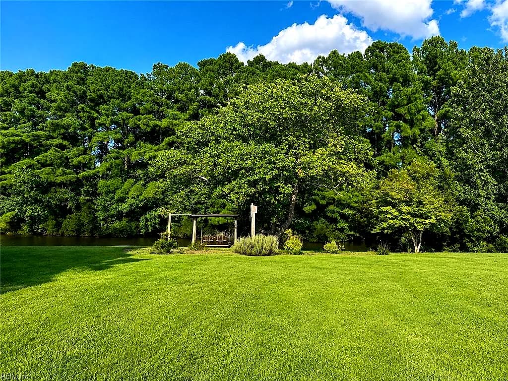 314 Sussex CT, CHESAPEAKE VA 23320 - Photo 4