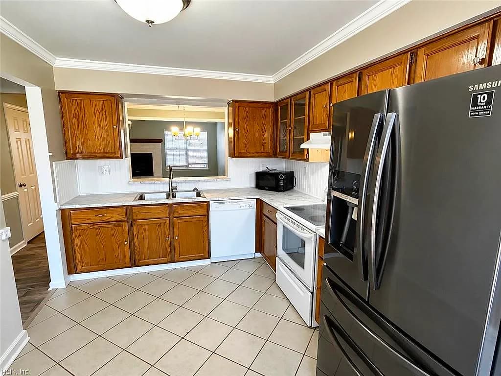 314 Sussex CT, CHESAPEAKE VA 23320 thumb 6