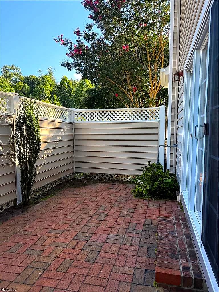 201 Grant CT, YORKTOWN VA 23692 thumb 7