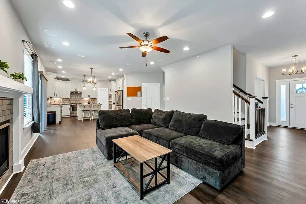 219 Dunway LN, CHESAPEAKE VA 23323 thumb 8
