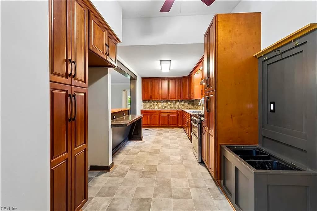 27 Hertzler RD, NEWPORT NEWS VA 23602 thumb 10