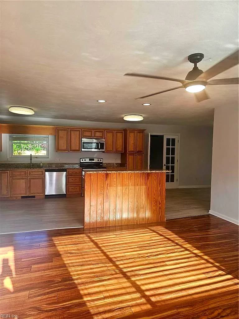 1068 Sharon DR, CHESAPEAKE VA 23320 thumb 8