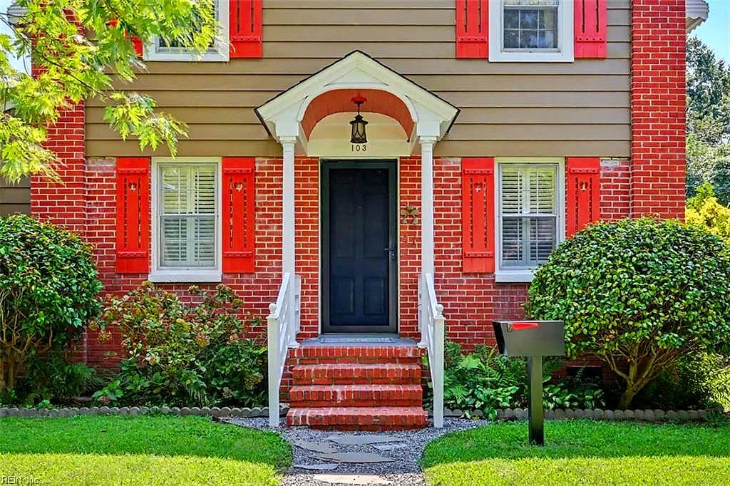 103 Locust AVE, HAMPTON VA 23661 - Photo 3
