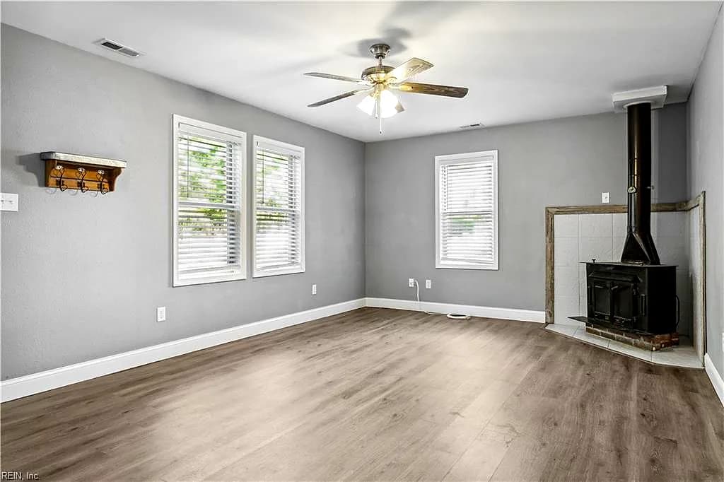 409 Goosley RD, YORKTOWN VA 23690 thumb 7