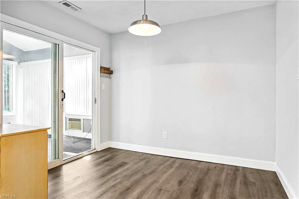 409 Goosley RD, YORKTOWN VA 23690 thumb 10