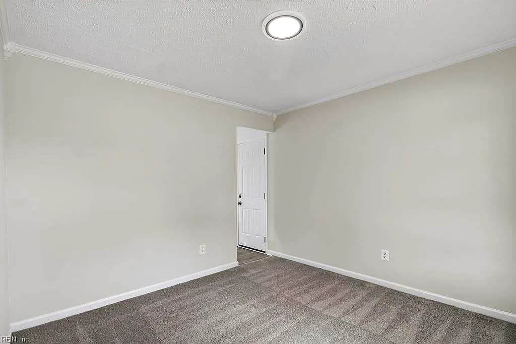 56 Banister DR, HAMPTON VA 23666 thumb 11