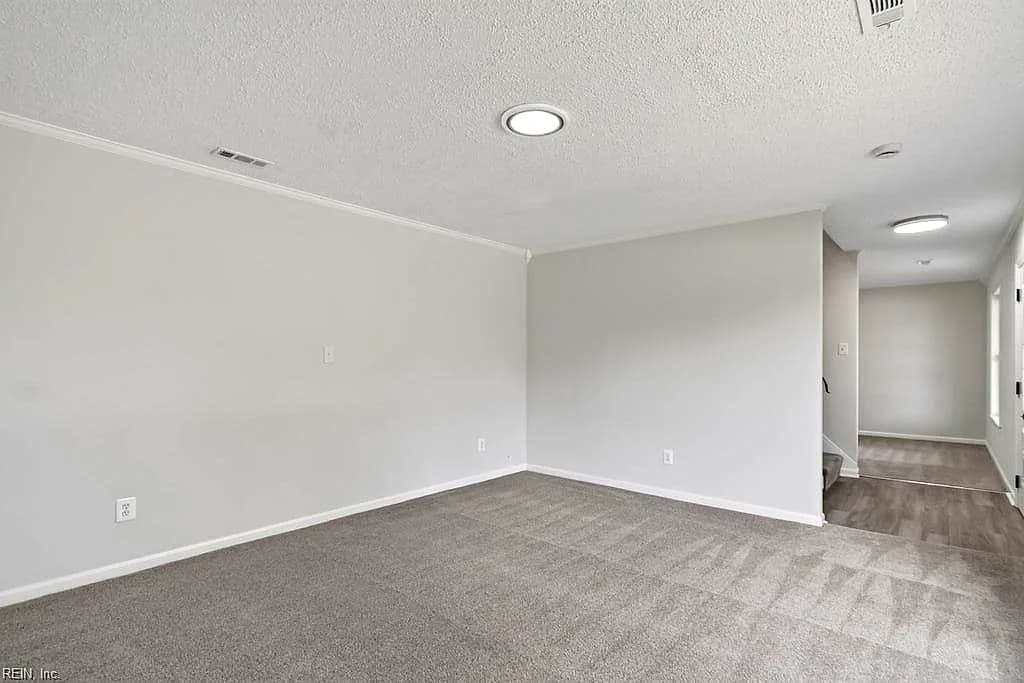 56 Banister DR, HAMPTON VA 23666 thumb 9