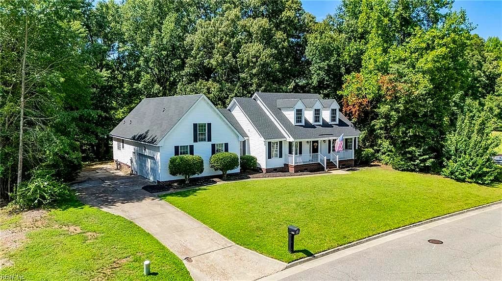 1500 Olde Mill Creek DR, SUFFOLK VA 23434 - Photo 4