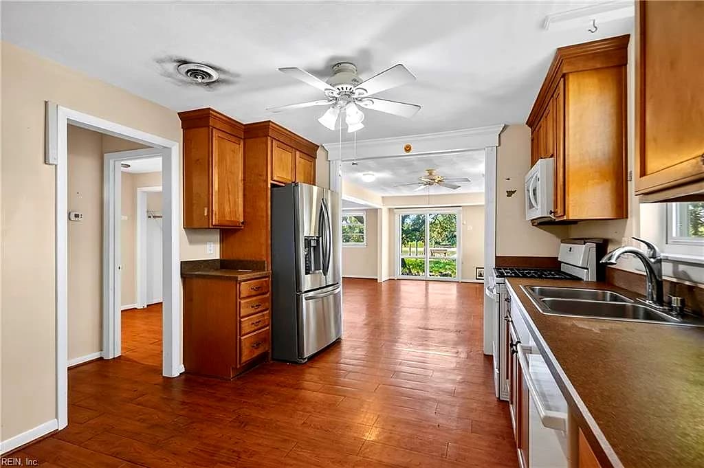 573 Ocean View AVE, NORFOLK VA 23503 thumb 10