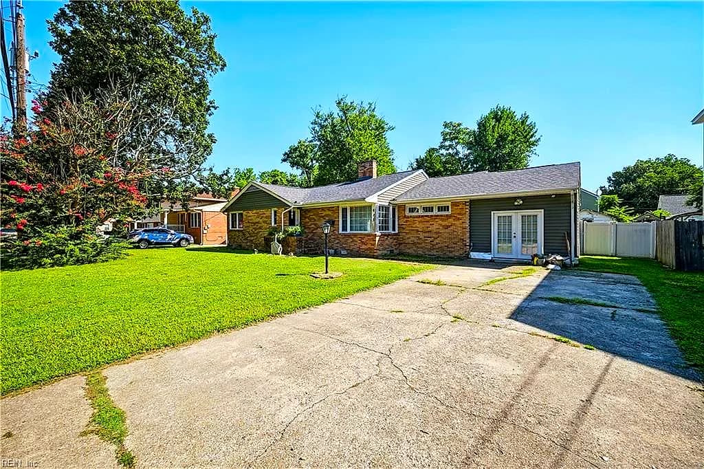 618 Smith ST, HAMPTON VA 23661 - Photo 3