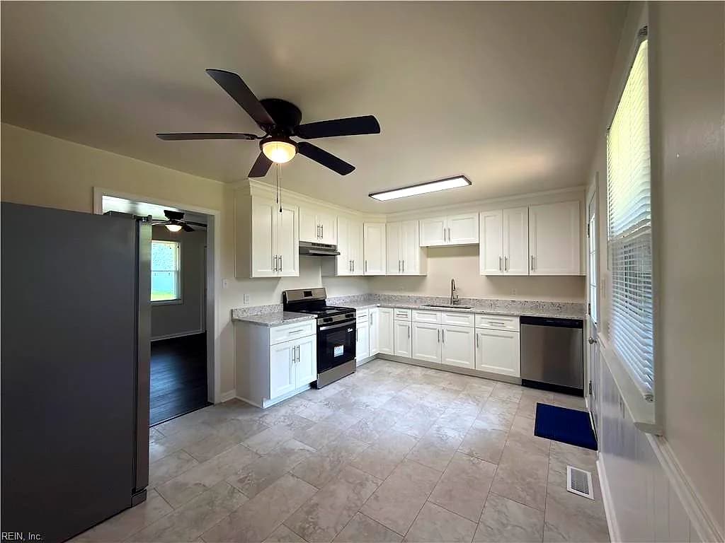 3010 Menands DR, CHESAPEAKE VA 23325 thumb 10