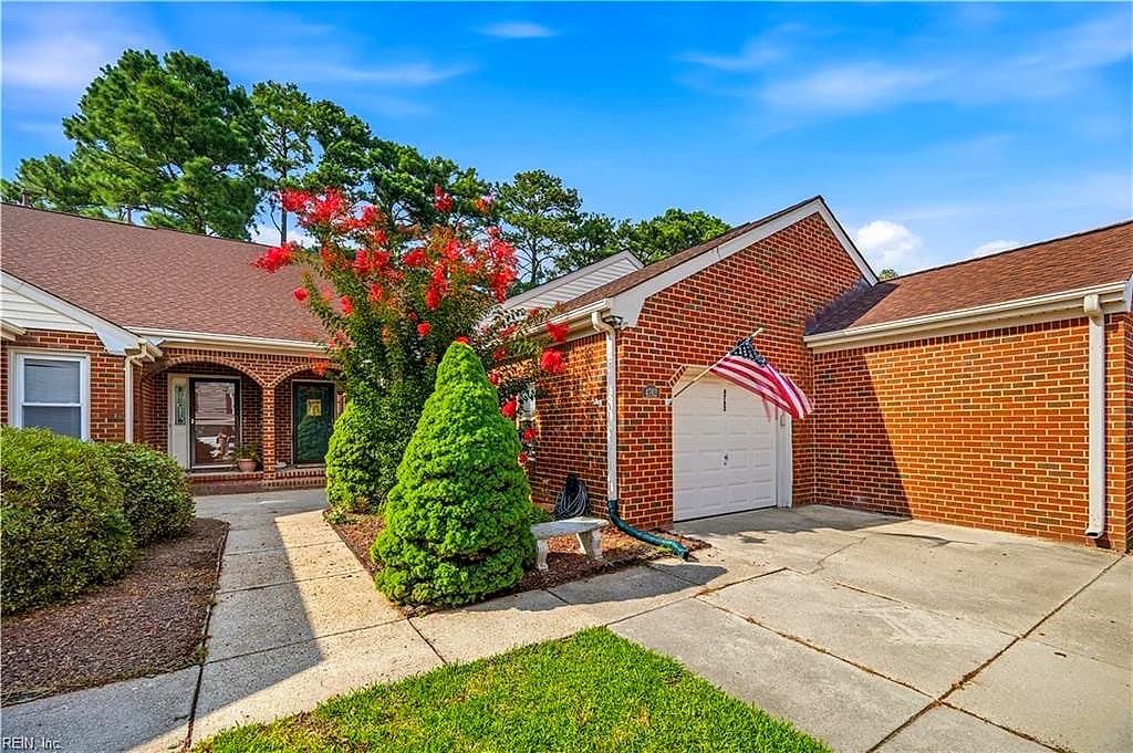 4762 Open Greens DR, VIRGINIA BEACH VA 23462 - Main photo