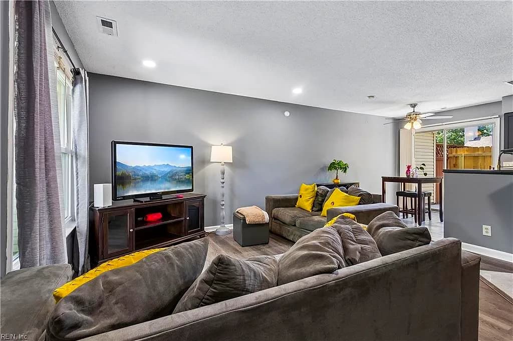 203 Alder Wood DR, HAMPTON VA 23666 thumb 10