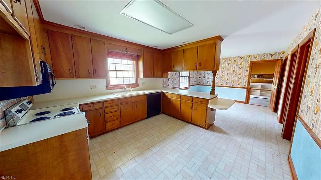 205 Meadowfield RD, YORKTOWN VA 23692 thumb 11