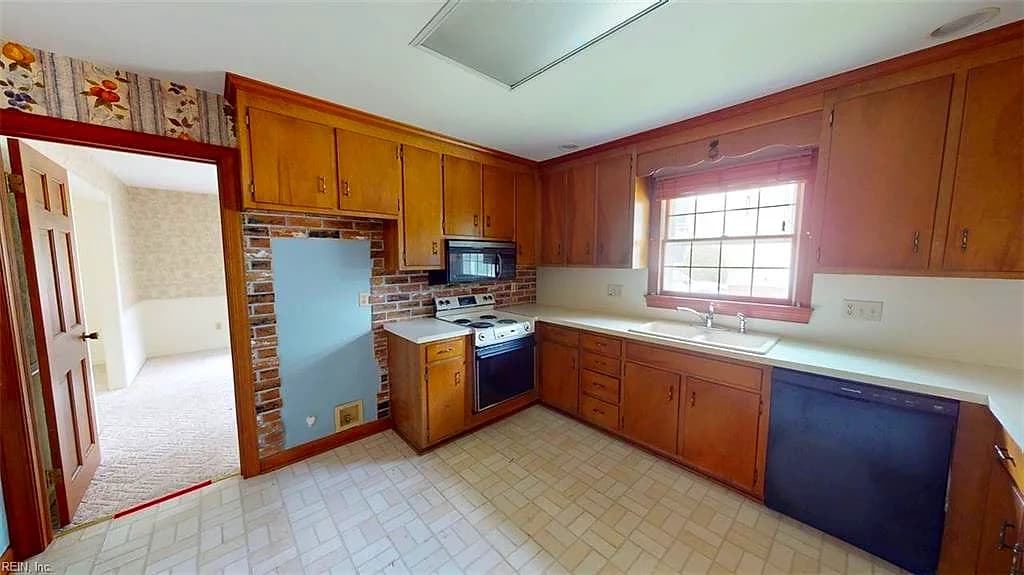205 Meadowfield RD, YORKTOWN VA 23692 thumb 12