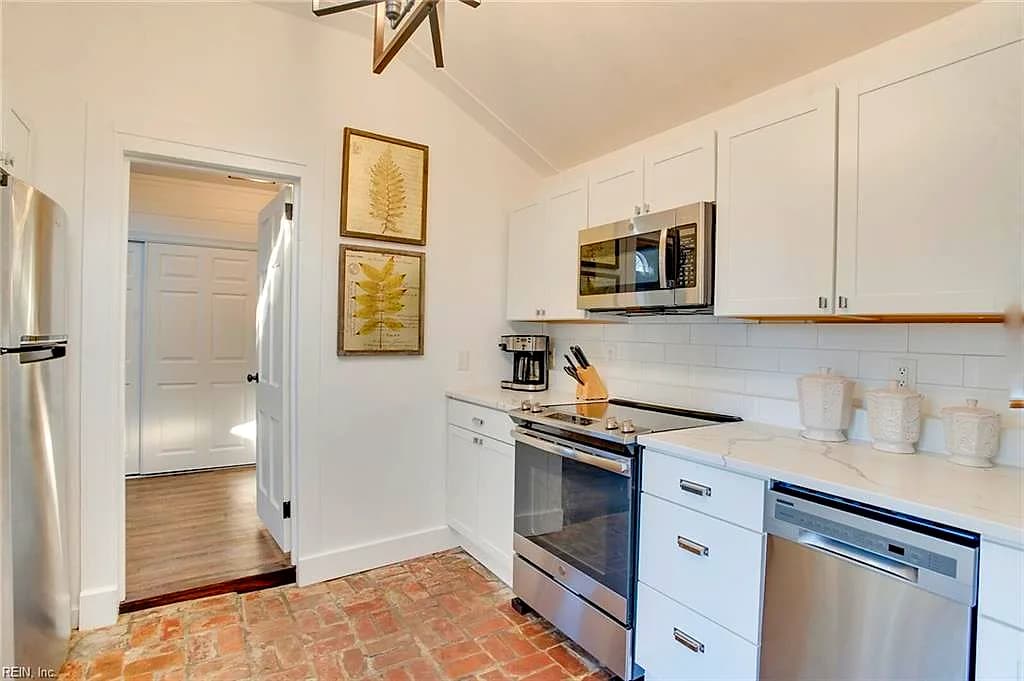 203 62nd ST #A, VIRGINIA BEACH VA 23451 thumb 6