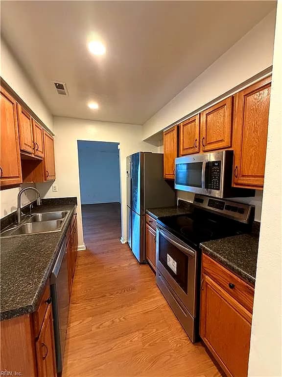 1046 Commonwealth PL, VIRGINIA BEACH VA 23464 - Photo 4
