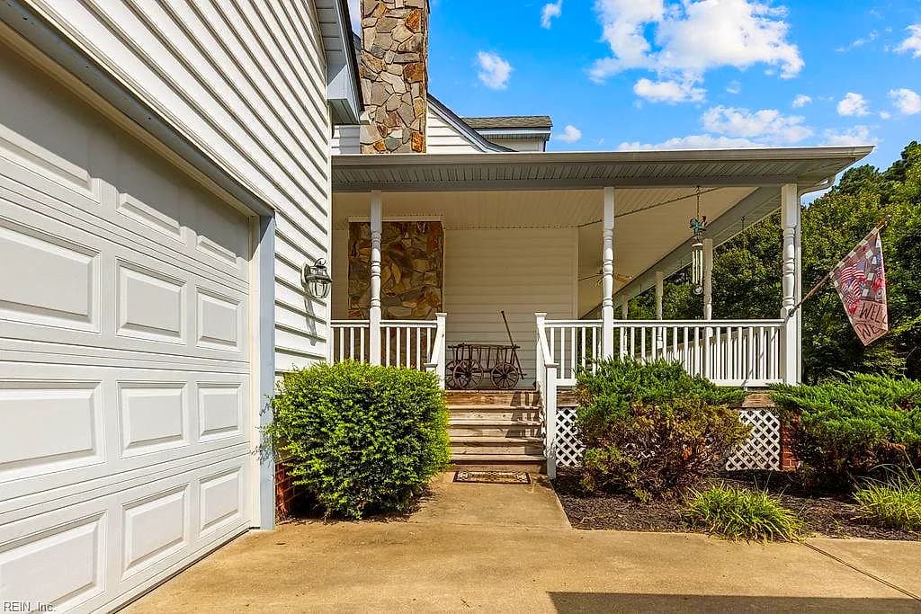 27098 Colosse RD, WINDSOR VA 23487 - Photo 5
