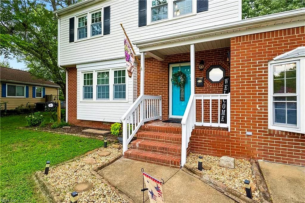 283 Exeter RD, NEWPORT NEWS VA 23602 - Photo 3