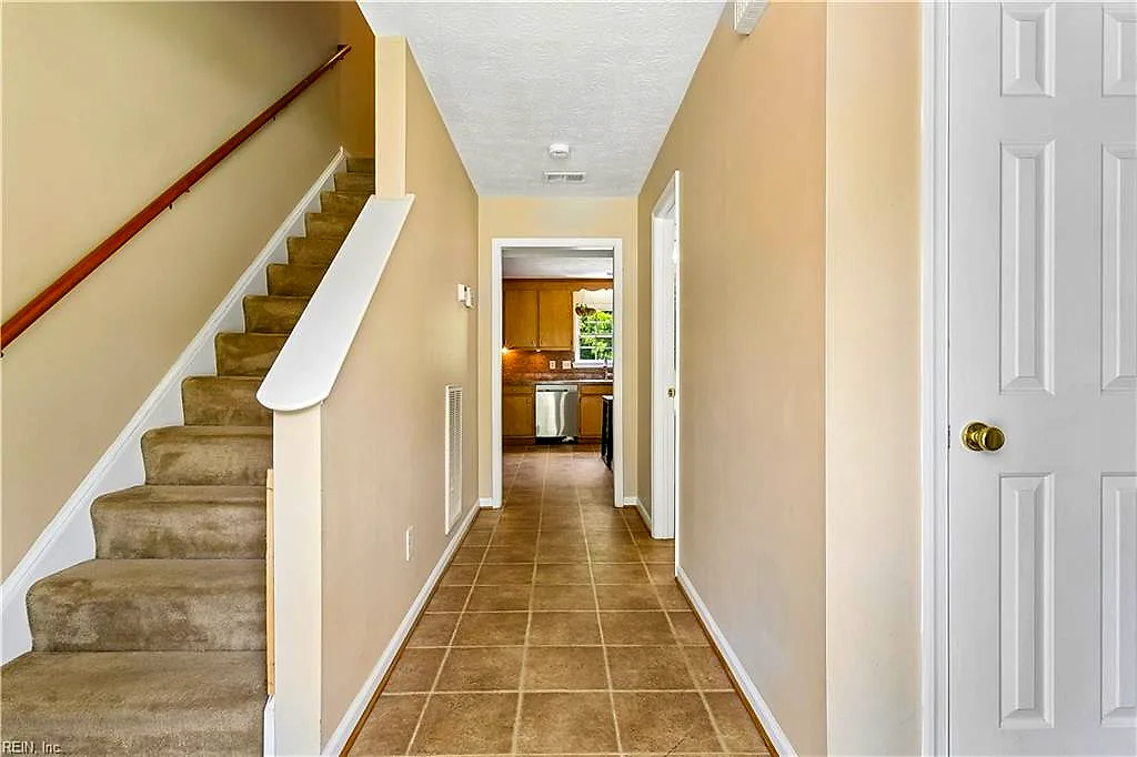 22 Scotland RD, HAMPTON VA 23663 thumb 7