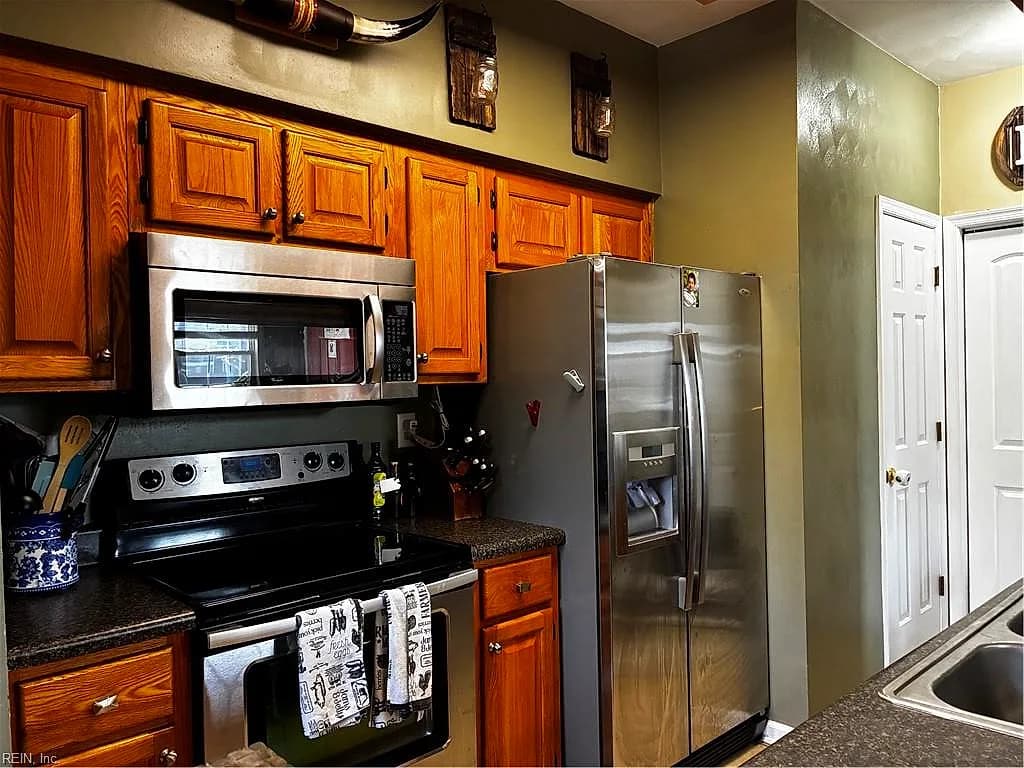 710 WILLOW GREEN CT, CHESAPEAKE VA 23320 - Photo 5