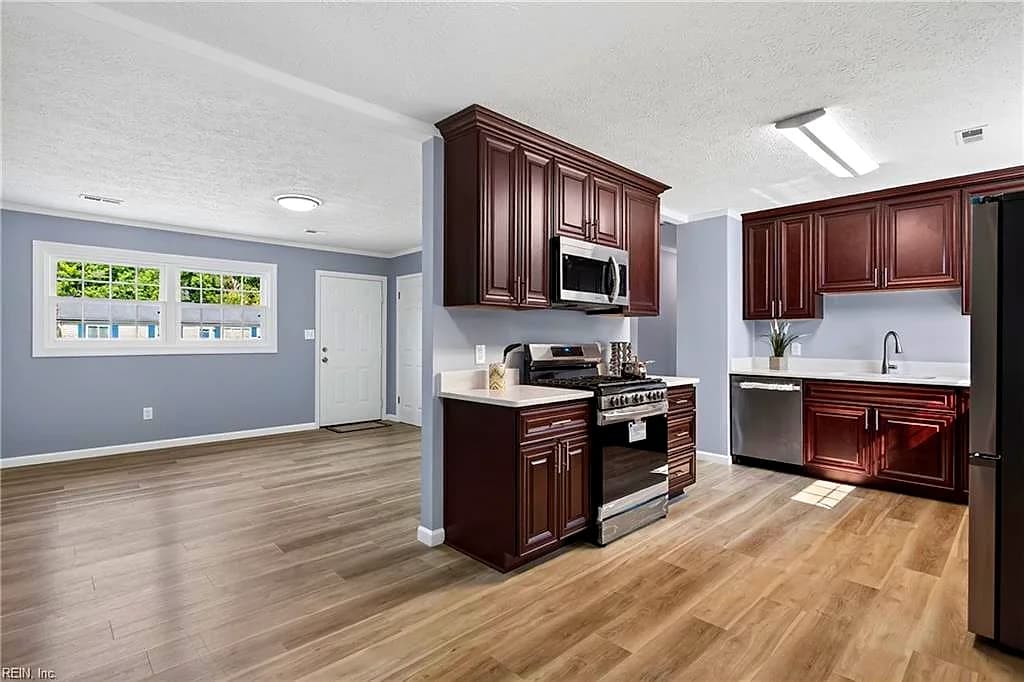 1922 Beall DR, HAMPTON VA 23663 - Photo 3