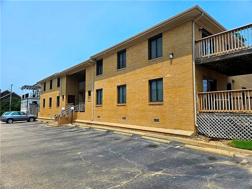 405 32nd ST #203, VIRGINIA BEACH VA 23451 - Photo 2