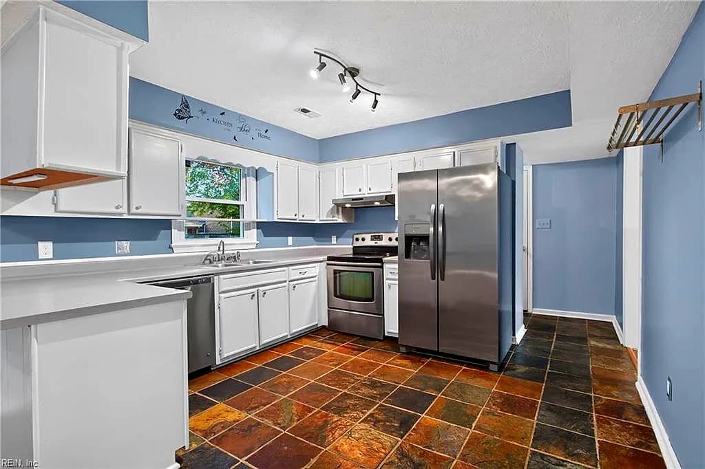 28 Bonney LN, HAMPTON VA 23669 thumb 8