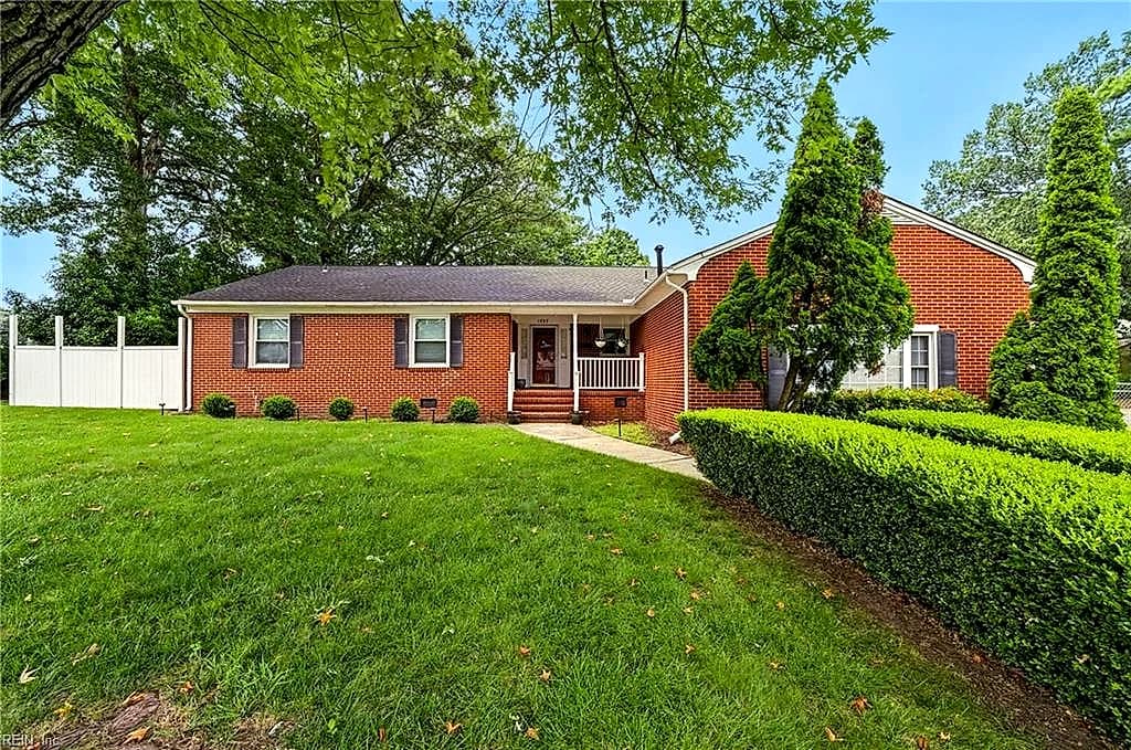 1757 Lafayette DR, HAMPTON VA 23664 - Main photo