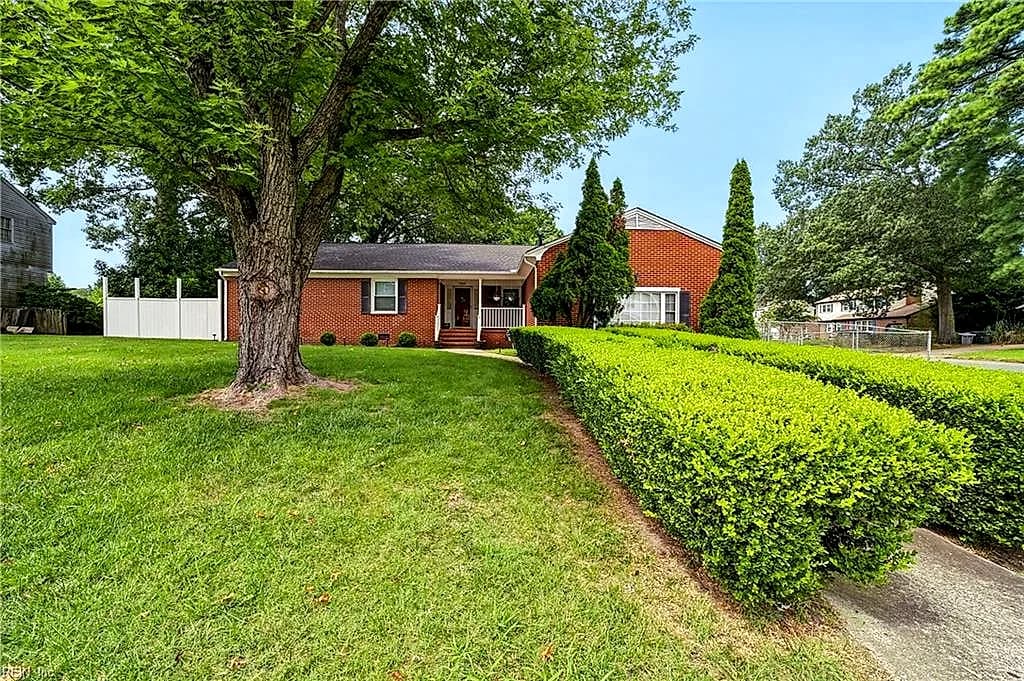1757 Lafayette DR, HAMPTON VA 23664 - Photo 4