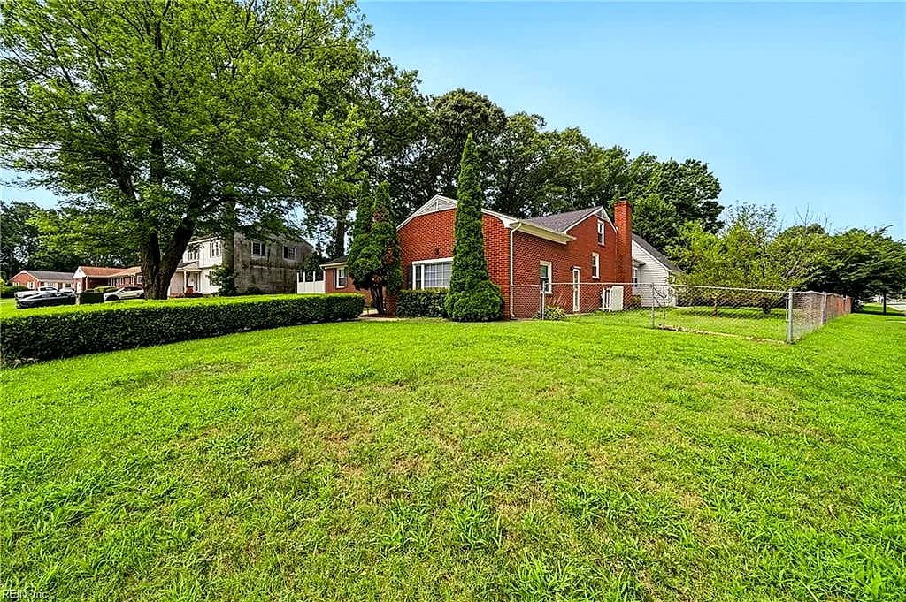 1757 Lafayette DR, HAMPTON VA 23664 - Photo 5