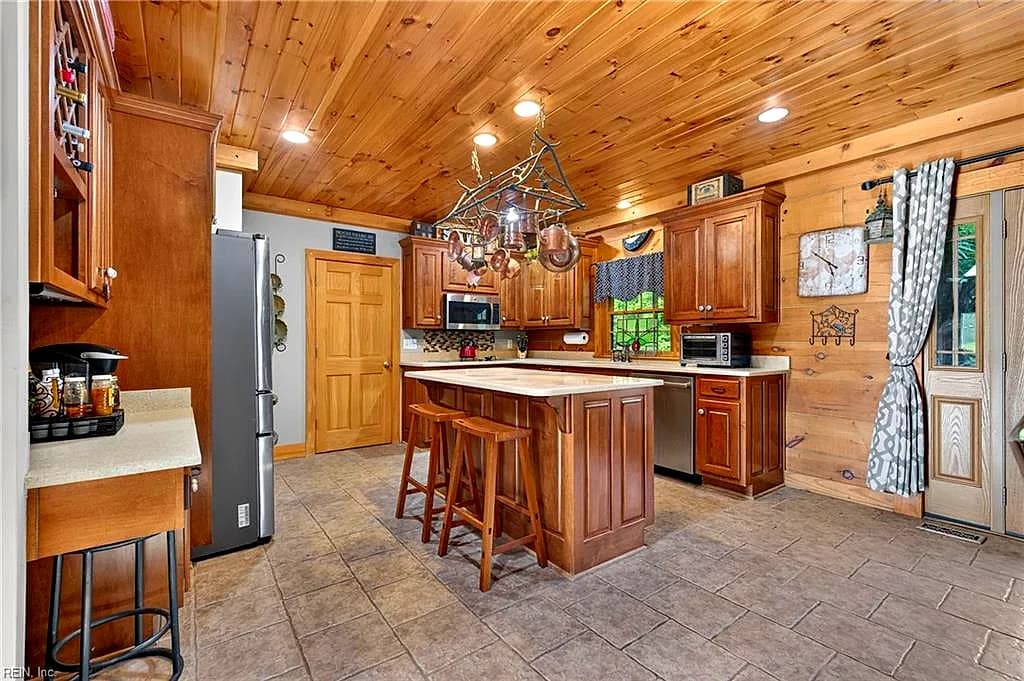 11161 Comet RD, SMITHFIELD VA 23430 thumb 9