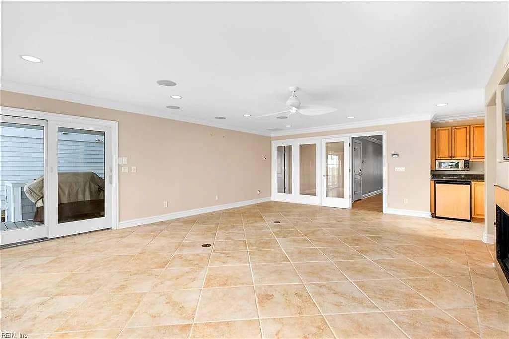 882 W Ocean View AVE, NORFOLK VA 23503 thumb 6