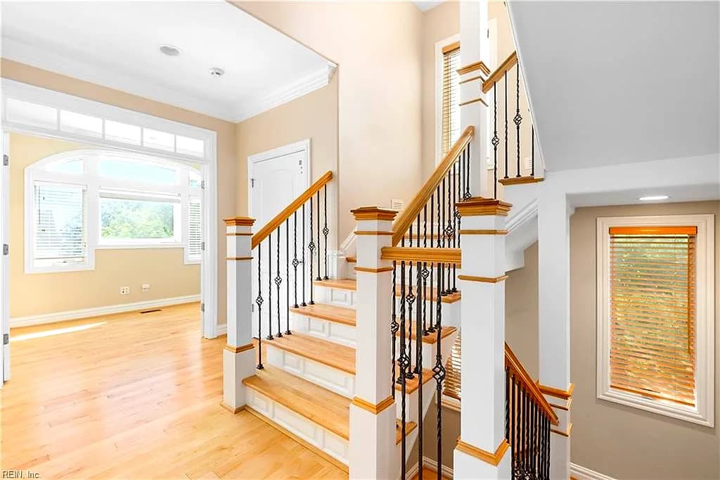 882 W Ocean View AVE, NORFOLK VA 23503 thumb 8