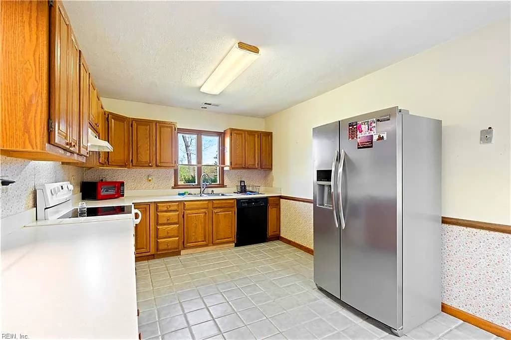 12522 Doles RD, ZUNI VA 23898 - Photo 5