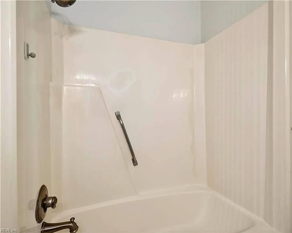 1063 Still Harbor CIR, CHESAPEAKE VA 23320 thumb 9