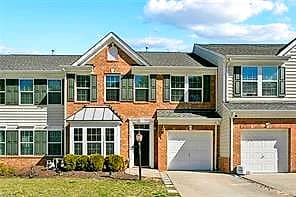 126 Brock ST, YORKTOWN VA 23690 - Main photo
