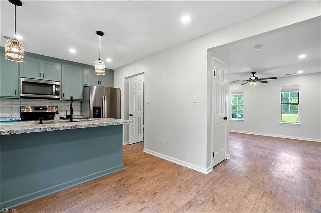 945 Captains CT, CHESAPEAKE VA 23320 thumb 12