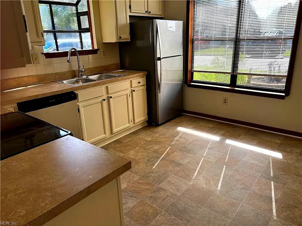 1912 Tibbetstown DR, VIRGINIA BEACH VA 23454 thumb 7