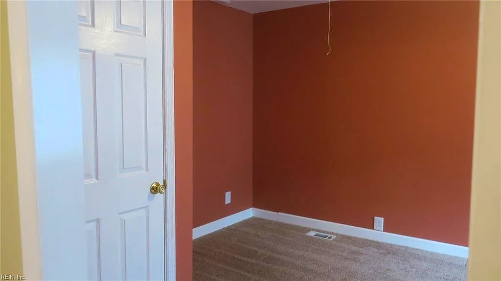 215 Clemwood PW, HAMPTON VA 23669 thumb 10