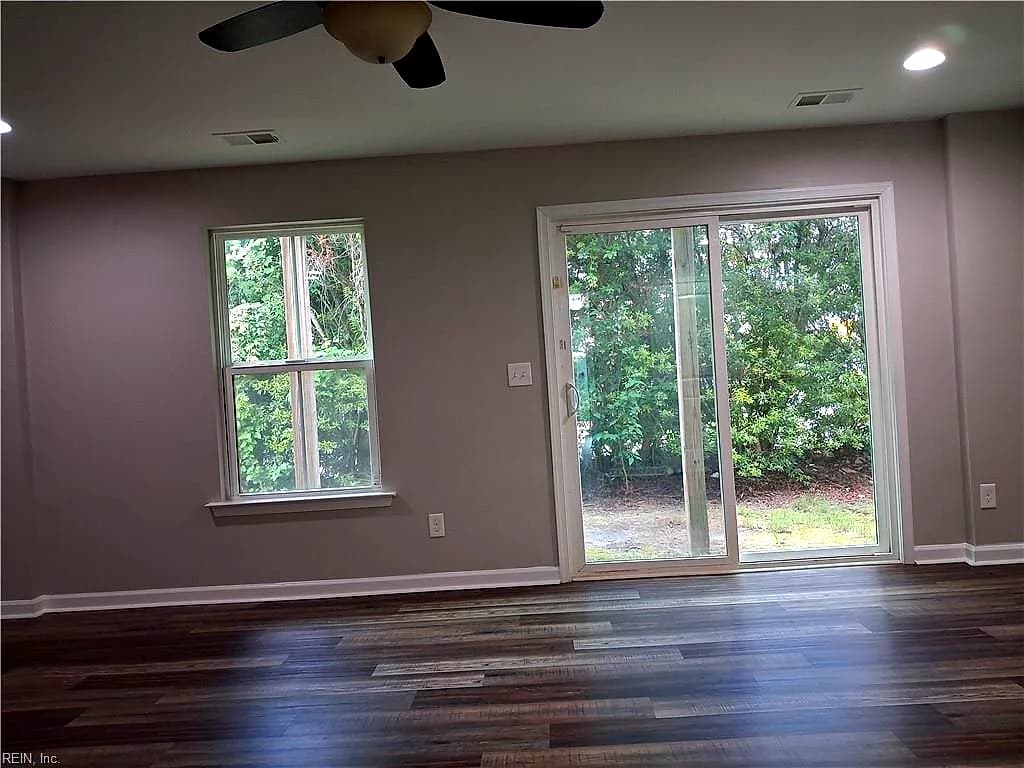 4301 Salt Marsh LN, CHESAPEAKE VA 23324 thumb 9
