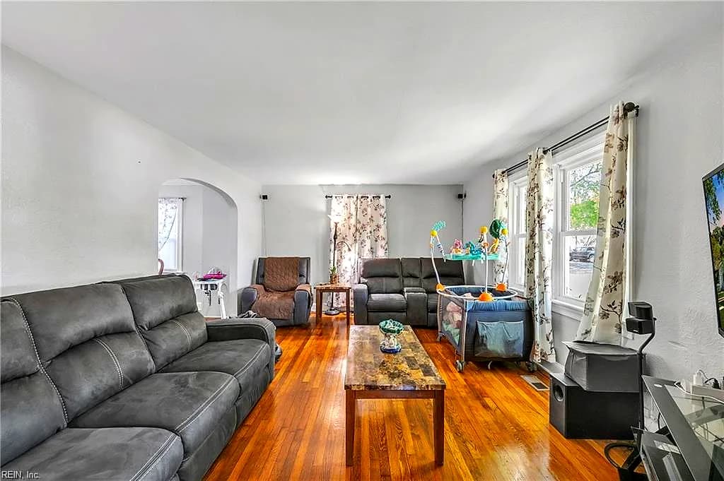 325 Forrest AVE, NORFOLK VA 23505 thumb 11