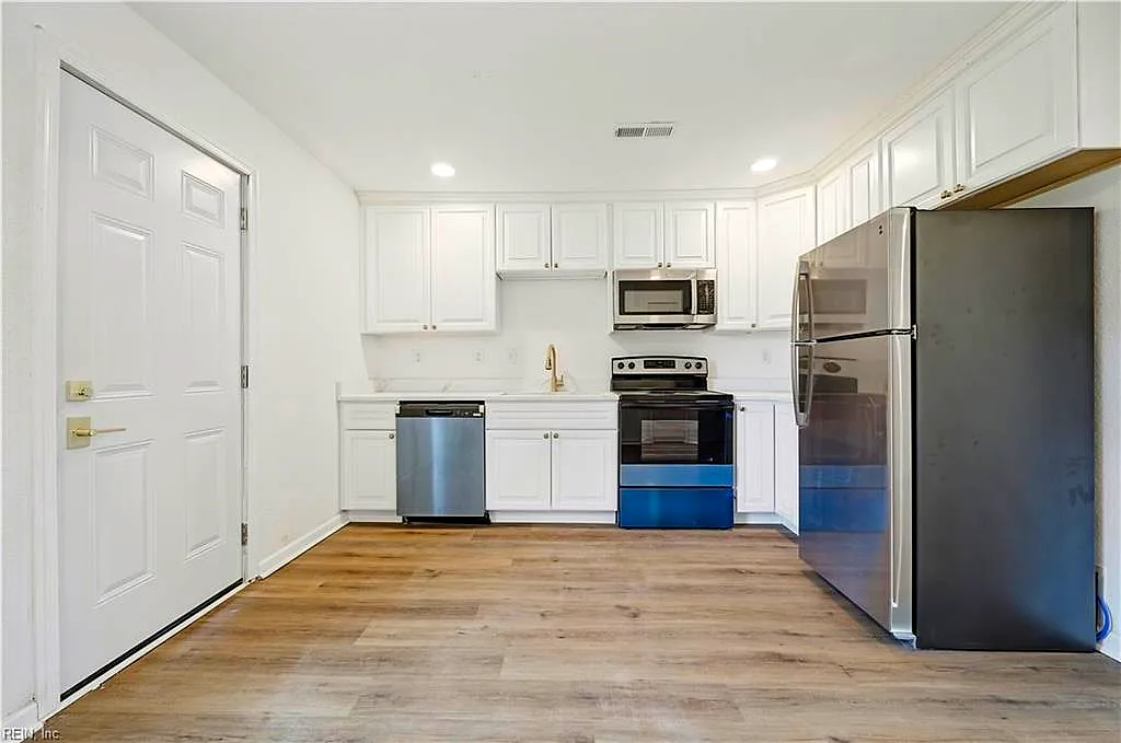 123 Ash AVE, NEWPORT NEWS VA 23607 thumb 8