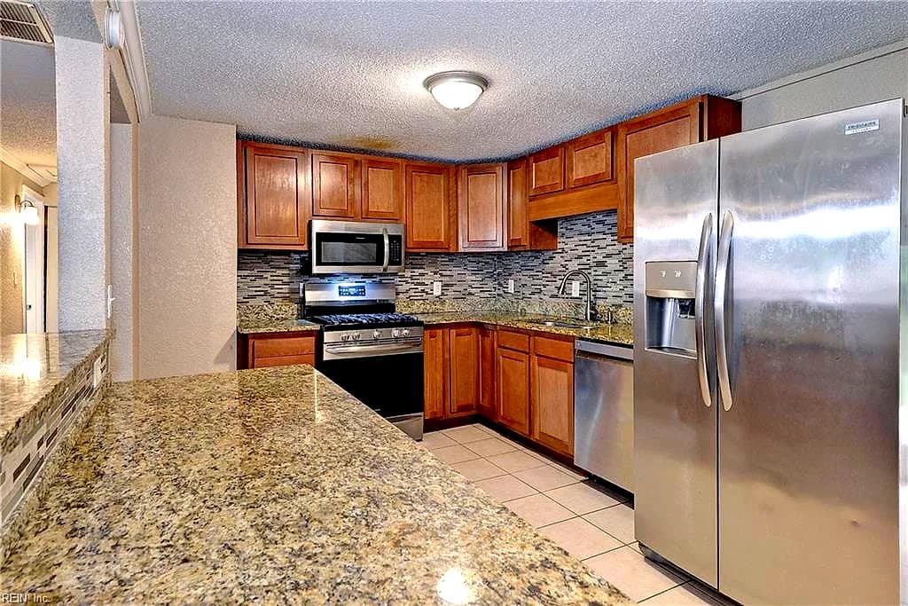 1926 Demetro DR, HAMPTON VA 23663 thumb 11