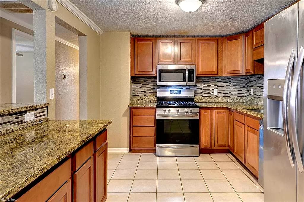 1926 Demetro DR, HAMPTON VA 23663 thumb 12